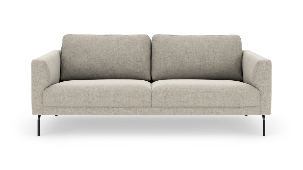 Beige 2-personers sofa med slanke sorte ben, frontvisning.