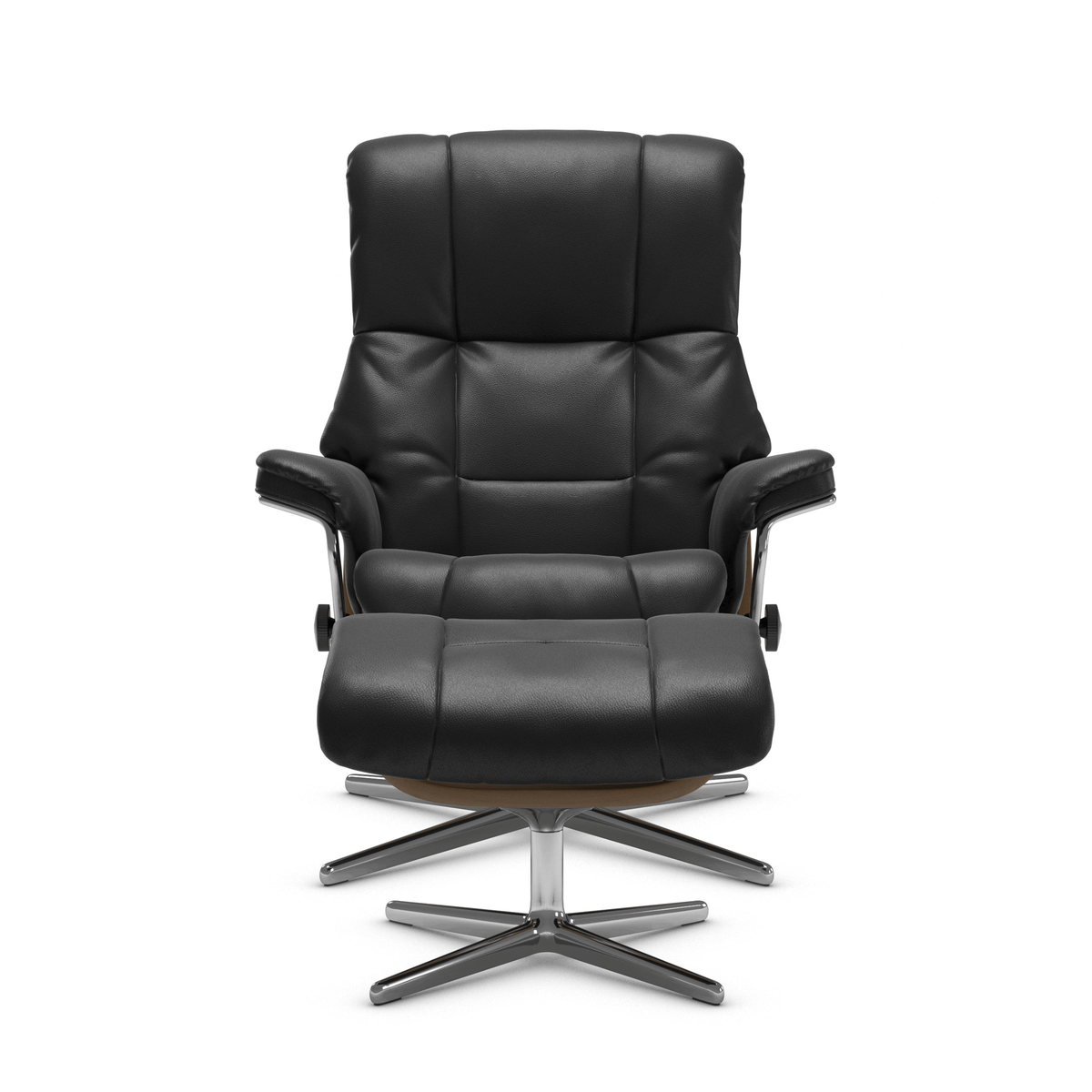 Sort læderlænestol med recliner og kromdrejefod på hvid baggrund.