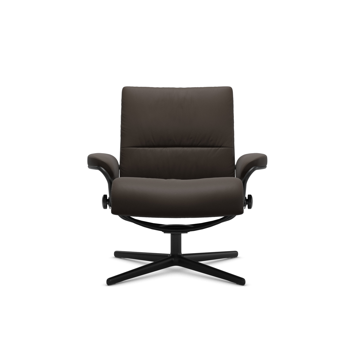 Brun moderne loungestol i læder med drejeligt krydsstel, frilagt mod hvid baggrund.