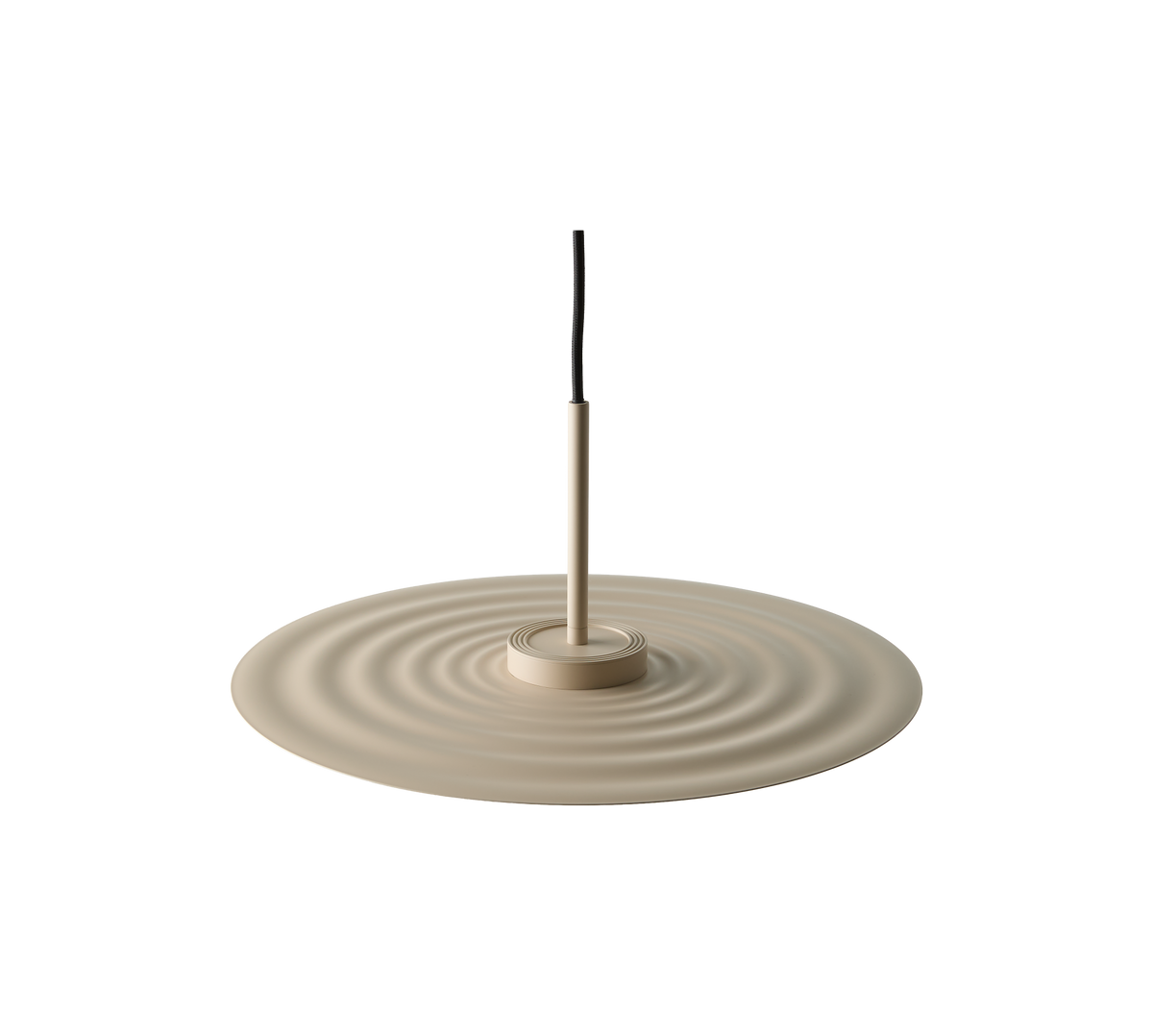 Minimalistisk beige røgelsesholder med bølgemønstret fad og sort røgelsespind på sort baggrund.
