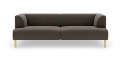 Mørkebrun, moderne 2-personers sofa med to siddepuder, blødt afrundede hjørner og lyse træben, set forfra på hvid baggrund.