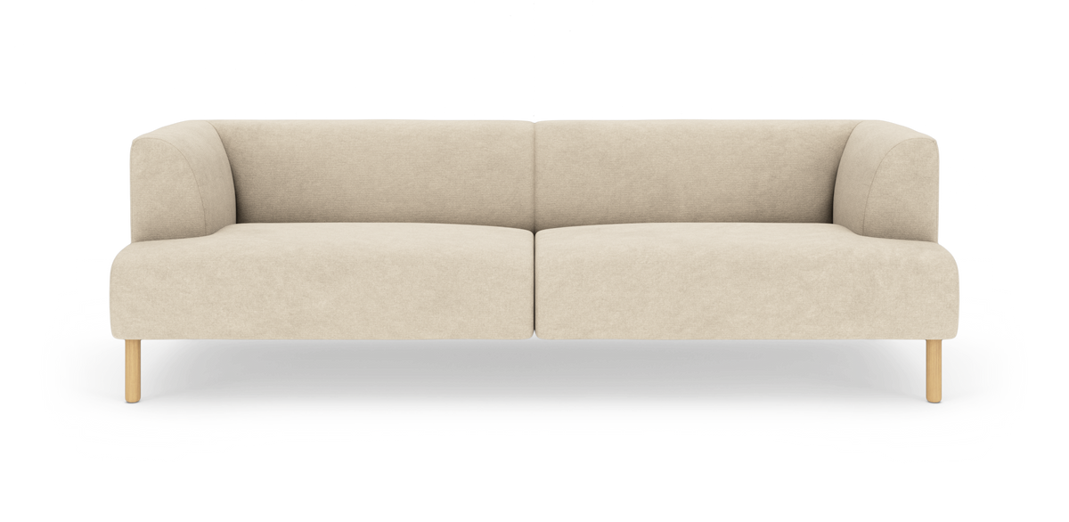 Beige sofa med afrundede armlæn og lyse træben, frontvisning på hvid baggrund.