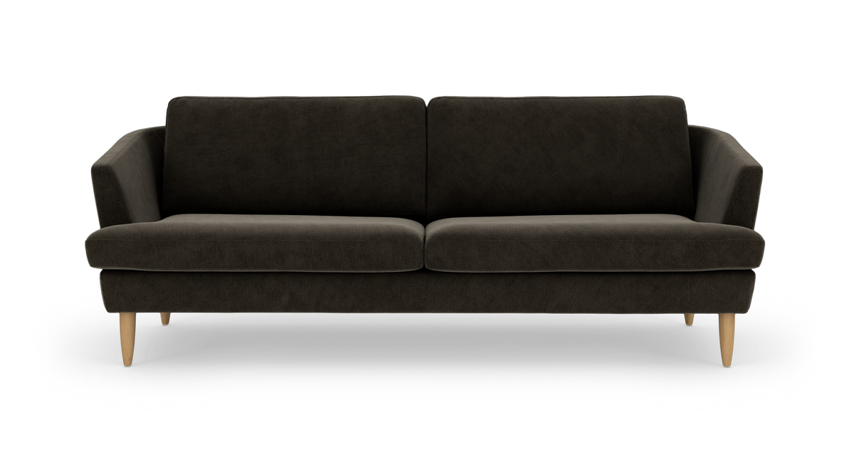 Mørkegrå 3-personers sofa med træben, frontvisning på hvid baggrund.