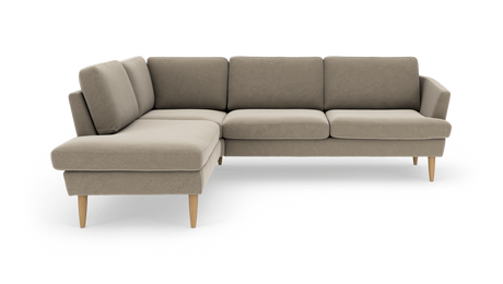 Beige L‑formet hjørnesofa med træben på hvid baggrund.