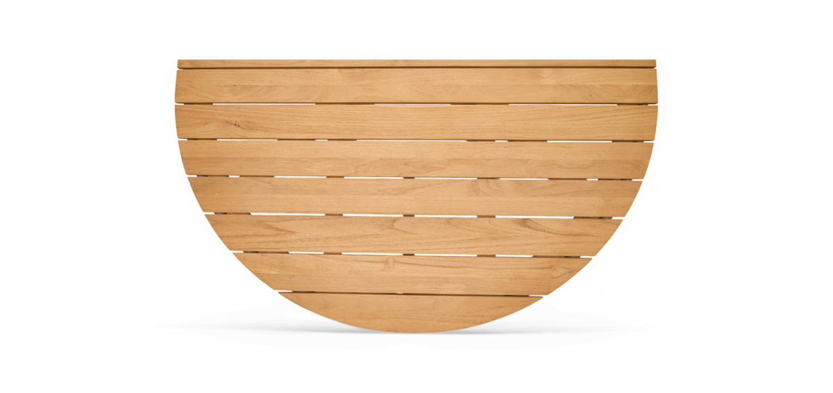 Halvcirkelformet lameltræ-panel i lys egetone på hvid baggrund.