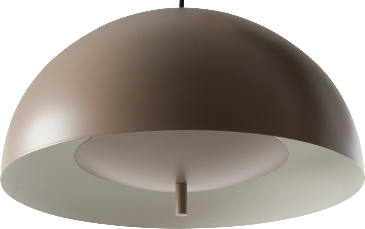 Kupeformet taupe pendel med indvendig diffuser, nærbillede.