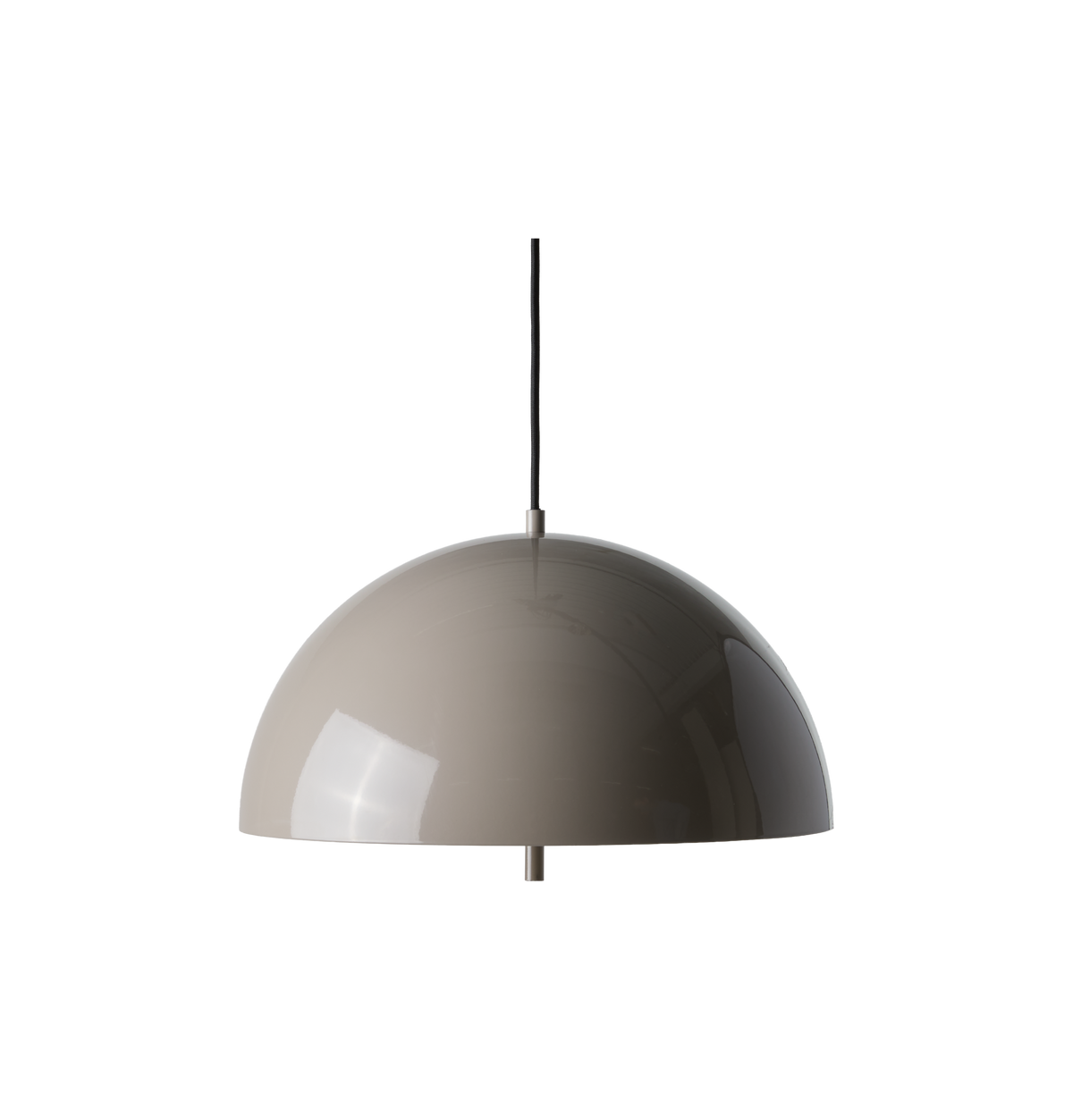 Blank kuppelformet loftspendel i taupegrå med sort ledning, frilagt produktbillede.