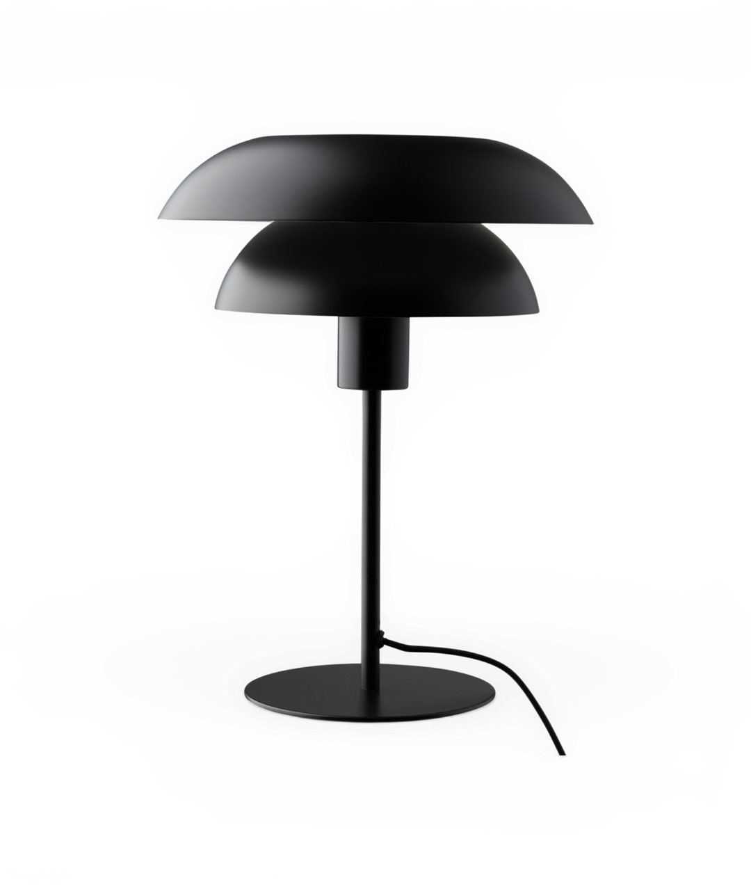 Sort bordlampe med dobbel lagdome skærme, rund base og synlig ledning.
