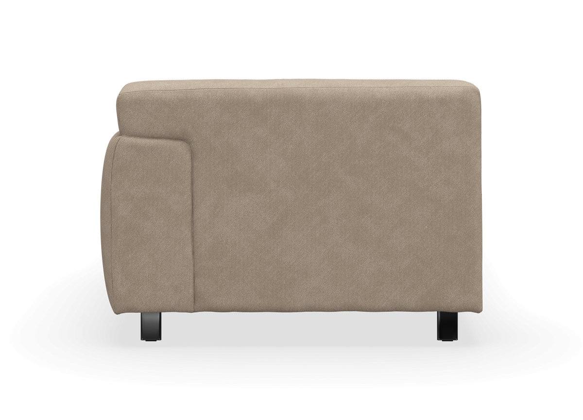 Sidevisning af en beige sofamodul i stof med sorte ben, fritlagt på hvid baggrund.