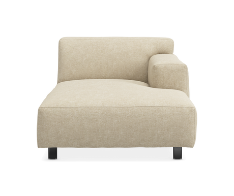 Beige modulsofa/chaise med højre armlæn på hvid baggrund.