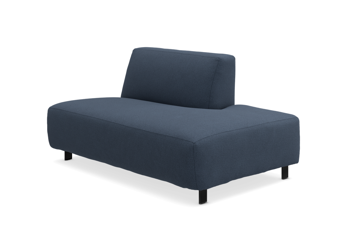 Mørkeblå modulsofa uden armlæn med lav ryg, frilagt på hvid baggrund.
