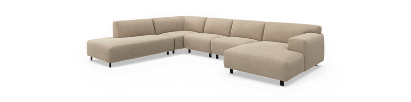 Beige modulopbygget L‑sofa/sektionsofa med højre armlæn, frilagt på hvid baggrund._ps