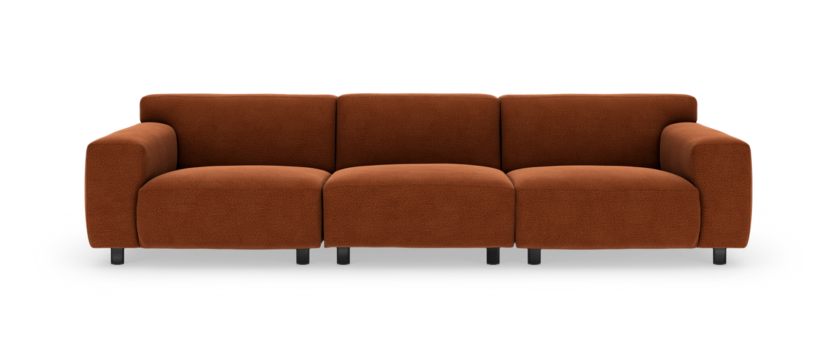 Tremoduls sofa i terracotta/brunt stof, frontvisning på hvid baggrund.
