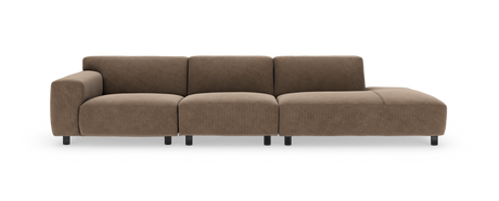Brun modulsofa med chaiselong til højre, frilagt på hvid baggrund.