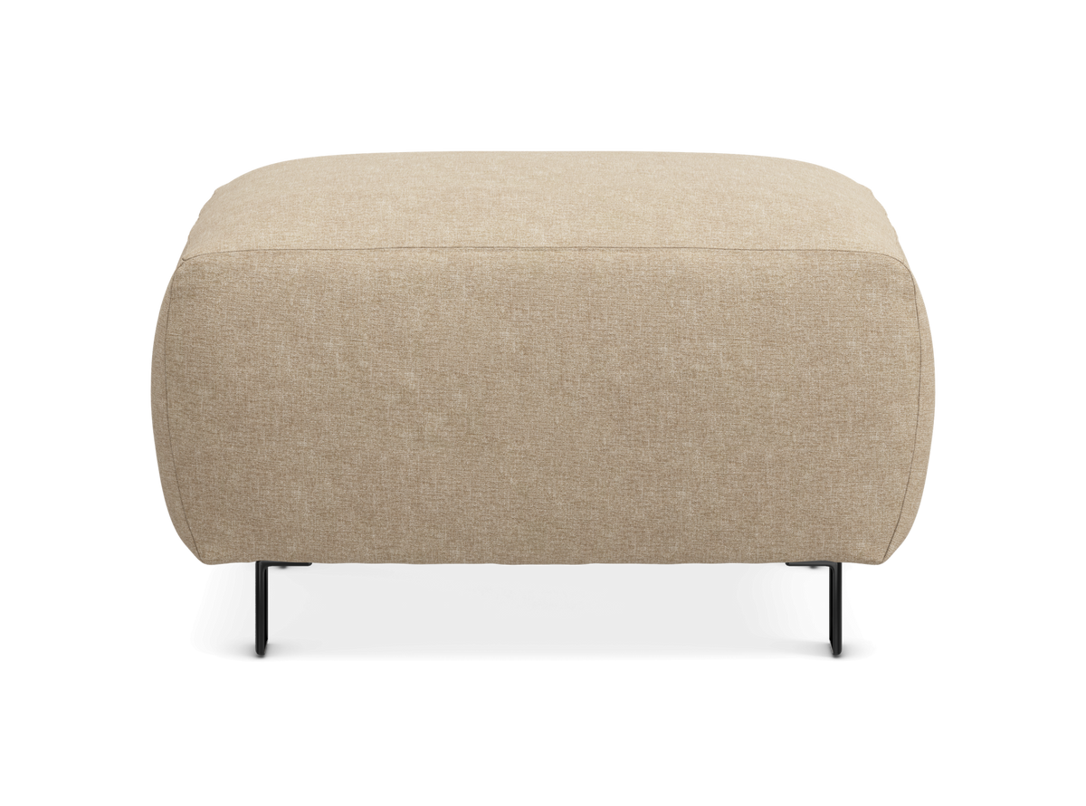 Beige puf i stof med sorte ben, frilagt frontvisning.