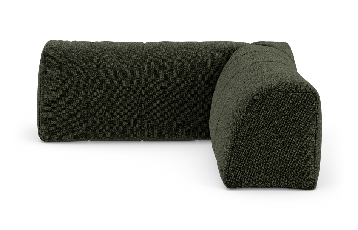 Modulsofa med afrundet hjørnesektion i mørkegrønt tekstil, frilagt på hvid baggrund.
