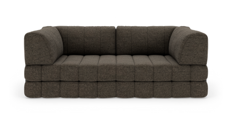 Brun modulsofa med tykke, kvadratiske puder og afrundede hjørner, fritlagt på hvid baggrund.