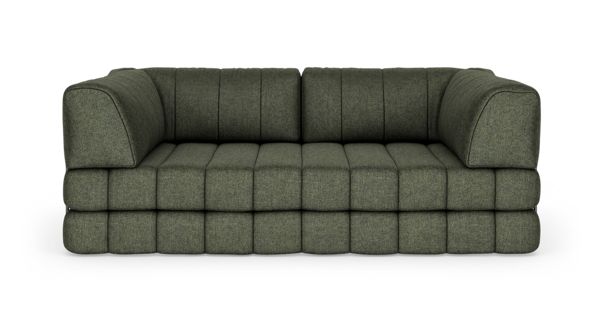 Modulsofa i mosgrønt stof, set forfra, fritstående mod hvid baggrund.