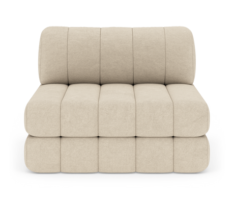 Beige modulsofa uden armlæn med segmenterede, bløde puder, frontvisning på hvid baggrund.
