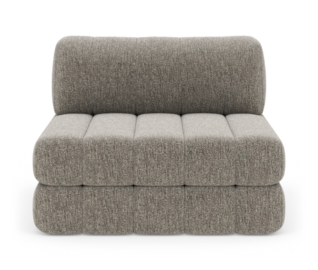 Modulær armløs loungestol i gråbeige tekstil, frontview i studie.