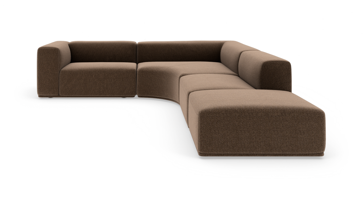 Modulopbygget, brun L‑formet sofa med bløde, afrundede sektioner.