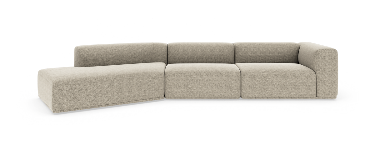 Beige modulsofa med afrundede former og venstre chaiselong, fire sæder, frilagt på hvid baggrund.