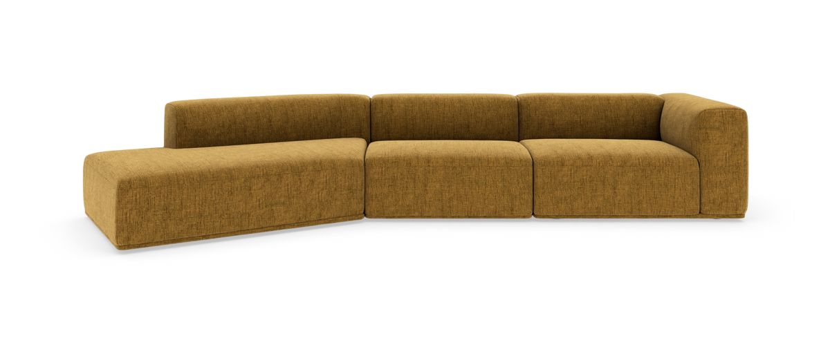 Modulær hjørnesofa i sennepsgult stof, fritlagt på hvid baggrund.