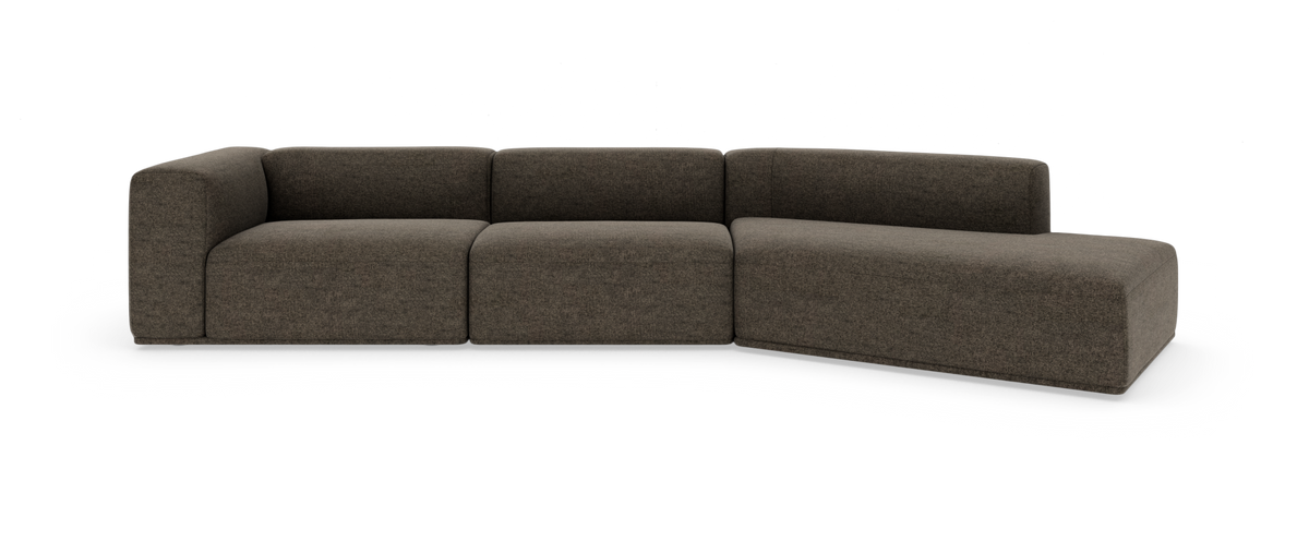 Modulsofa i mørkebrun meleret tekstil med chaiselong til højre, vist frilagt mod hvid baggrund.